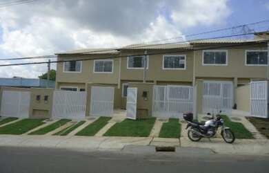 Imagem: A casa possui 2 Dormitórios, 2 Banheiros, 1 Vaga na garagem