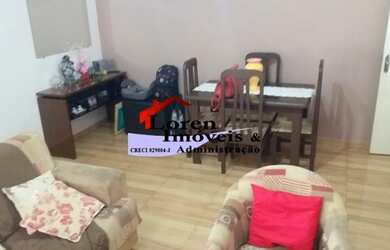 Imagem: A casa possui 2 Dormitórios, 2 Banheiros, 2 Vagas na garagem