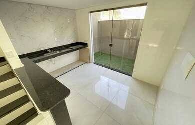 Imagem 4: Casa com 3 Quartos à Venda, 118 m² por R$ 550.000 no Bairro Itapoã