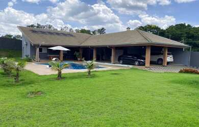 Imagem: A chácara possui 400m² de Área e está localizado em Centro