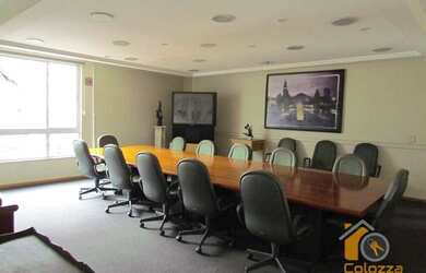 Imagem: O depósito possui 5 Vagas na garagem, 676m² de Área e está