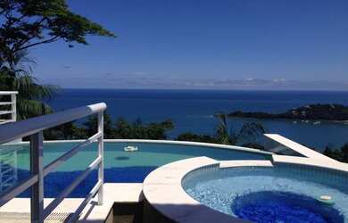 Imagem: A casa em condomínio possui 4 Dormitórios, 5 Banheiros, 5