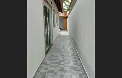 Imagem 4: Casa geminada com piscina na cidade de Itanhaém-SP (Litoral sul