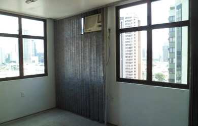 Imagem: O depósito possui 1 Vaga na garagem e 40m² de Área e está