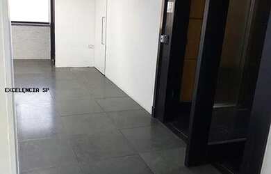 Imagem: O depósito possui 1 Vaga na garagem, 37m² de Área e está