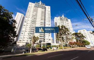 Imagem: O apartamento possui 3 Dormitórios, 5 Banheiros, 4 Vagas na