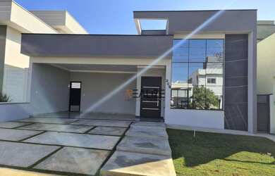 Imagem: A casa em condomínio possui 3 Dormitórios, 3 Banheiros, 4