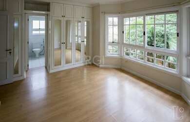 Imagem: A casa em condomínio possui 3 Dormitórios, 4 Banheiros, 2