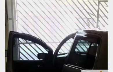 Imagem: A casa possui 2 Dormitórios, 2 Banheiros, 2 Vagas na garagem