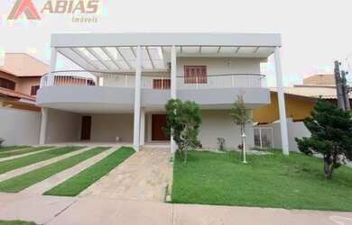 Imagem: A casa em condomínio possui 5 Dormitórios, 5 Banheiros, 4