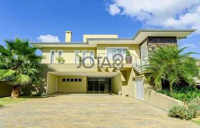 Imagem: A casa em condomínio possui 4 Dormitórios, 5 Banheiros, 5