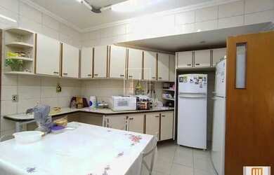 Imagem 8: Casa sobrado na rua 4 dormitórios/suite, cozinha planejada