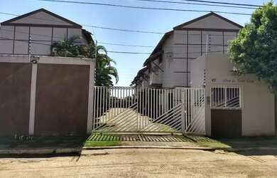 Imagem: A casa em condomínio possui 3 Dormitórios, 3 Banheiros, 1