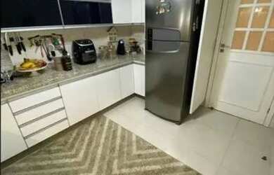 Imagem: A casa em condomínio possui 4 Dormitórios, 2 Banheiros, 2