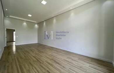 Imagem: A casa em condomínio possui 3 Dormitórios, 3 Banheiros, 2