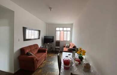 Imagem: O apartamento possui 3 Dormitórios, 1 Banheiro, 1 Vaga na garagem