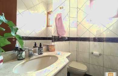 Imagem 5: Casa sobrado na rua 4 dormitórios/suite, cozinha planejada