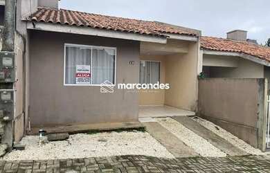 Imagem: A casa possui 2 Dormitórios, 1 Banheiro, 1 Vaga na garagem