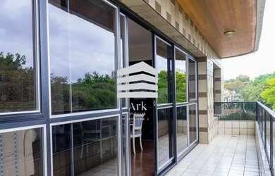 Imagem: O apartamento possui 4 Dormitórios, 5 Banheiros, 4 Vagas na