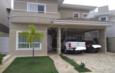 Imagem: A casa em condomínio possui 4 Dormitórios, 4 Banheiros, 4