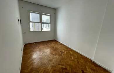 Imagem 3: CONJUGADO, 03 quadras da praia, metrô, andar alto, fundos silencioso