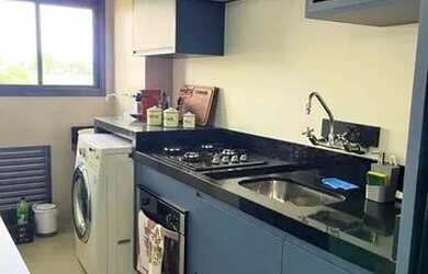 Imagem: O apartamento possui 1 Dormitório, 2 Banheiros, 1 Vaga na garagem