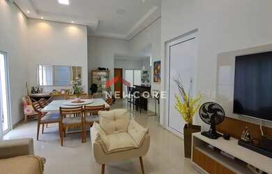 Imagem: A casa em condomínio possui 3 Dormitórios, 4 Banheiros, 4