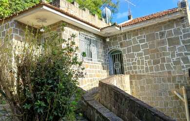 Imagem 12: Linda casa estilo castelo