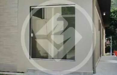 Imagem: A casa possui 1 Dormitório, 1 Banheiro, 2 Vagas na garagem