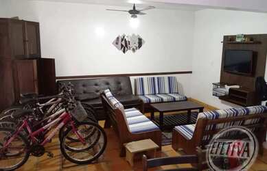 Imagem 8: Oportunidade Única: Casa no Centro de Guaratuba com Suíte e Churrasqueira