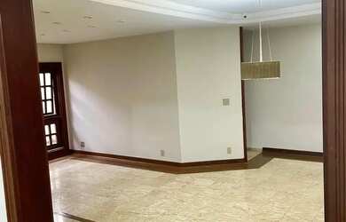 Imagem 12: Casa para aluguel possui 280 metros quadrados com 3 quartos em São José...