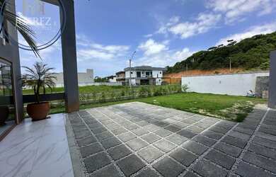 Imagem 4: CASA DUPLEX FINAMENTE DECORADA 4 SUÍTES NO ALPHAVILLE LITORAL NORTE 3, 298M2 DE ÁREA CONST