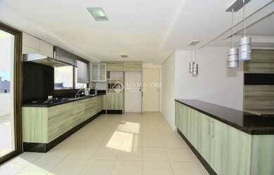 Imagem 9: Cobertura Exclusiva para Locação no Centro de Florianópolis