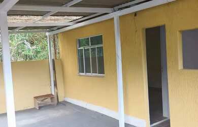 Imagem: A casa possui 1 Dormitório, 1 Banheiro, 35m² de Área e está