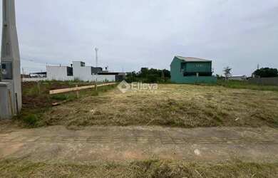 Imagem: O terreno possui 200m² de Área e Imóvel novo e está localizado