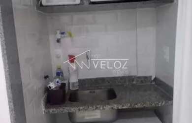 Imagem: O depósito possui 32m² de Área e está localizado em Flamengo