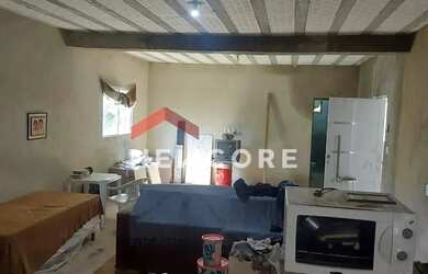 Imagem: A casa possui 2 Dormitórios, 2 Banheiros, 10m² de Área e