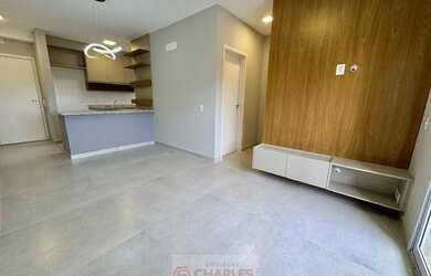 Imagem: O apartamento possui 3 Dormitórios, 1 Banheiro, 2 Vagas na