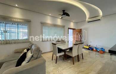 Imagem: A casa possui 2 Dormitórios, 2 Banheiros, 128m² de Área