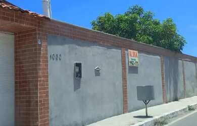 Imagem: A casa possui 5 Dormitórios, Acomodam 20 pessoas, 5 Vagas na