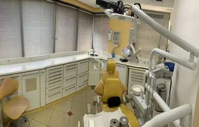 Imagem: O depósito possui 1 Vaga na garagem e 48m² de Área e está