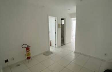 Imagem: O depósito possui 1 Vaga na garagem, 121m² de Área e está