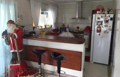 Imagem 4: Casa de alto padrão em condomínio no Centro de Praia Seca - Araruama RJ