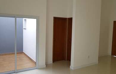 Imagem: A casa em condomínio à venda possui 3 Dormitórios, 3 Banheiros