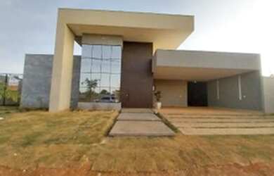 Imagem: A casa em condomínio possui 3 Dormitórios, 4 Banheiros, 4