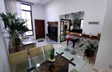 Imagem: A casa em condomínio possui 3 Dormitórios, 2 Banheiros, 2