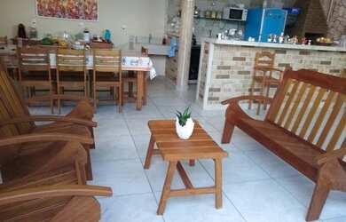 Imagem: A casa possui 2 Dormitórios, 1 Banheiro, 1 Vaga na garagem