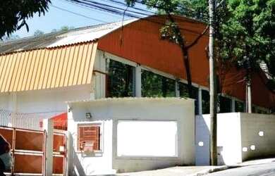 Imagem: O depósito possui 2300-0m² de Área e está localizado em