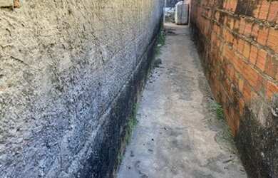 Imagem 3: Casa por 130 mil. Na zona leste. Perto de tudo