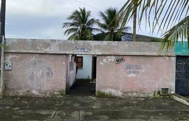 Imagem: A casa possui 2 Dormitórios, 1 Banheiro e 171m² de Área e